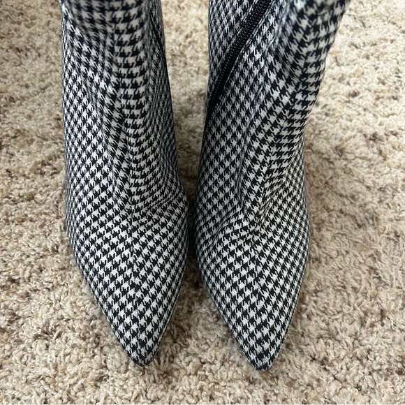 Jeffrey Campbell Houndstooth Print Siren Booties Size 7.5 - Picture 4 of 8